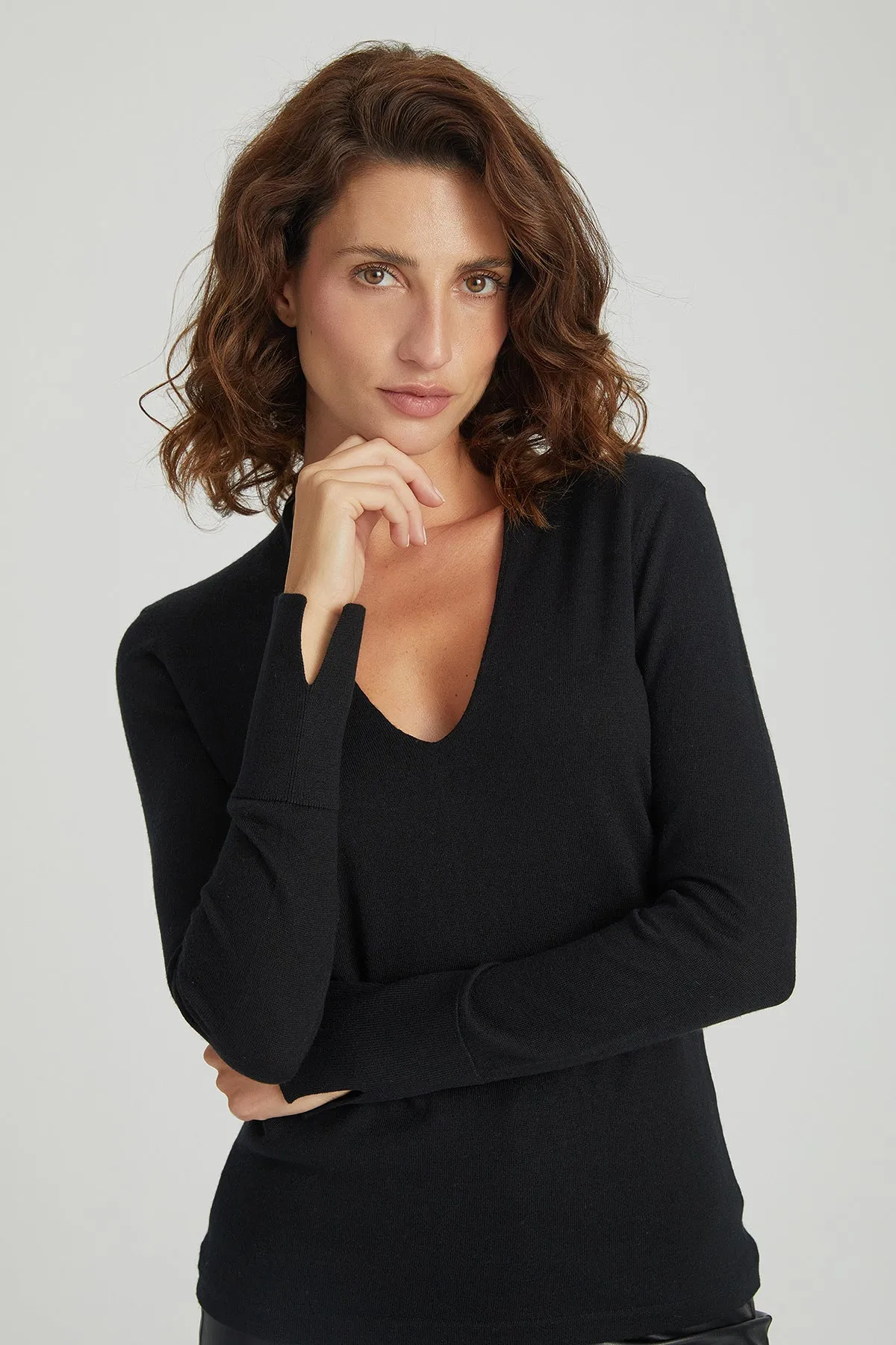 Black Zoe Silk Cashmere Deep V Neck Knitwear