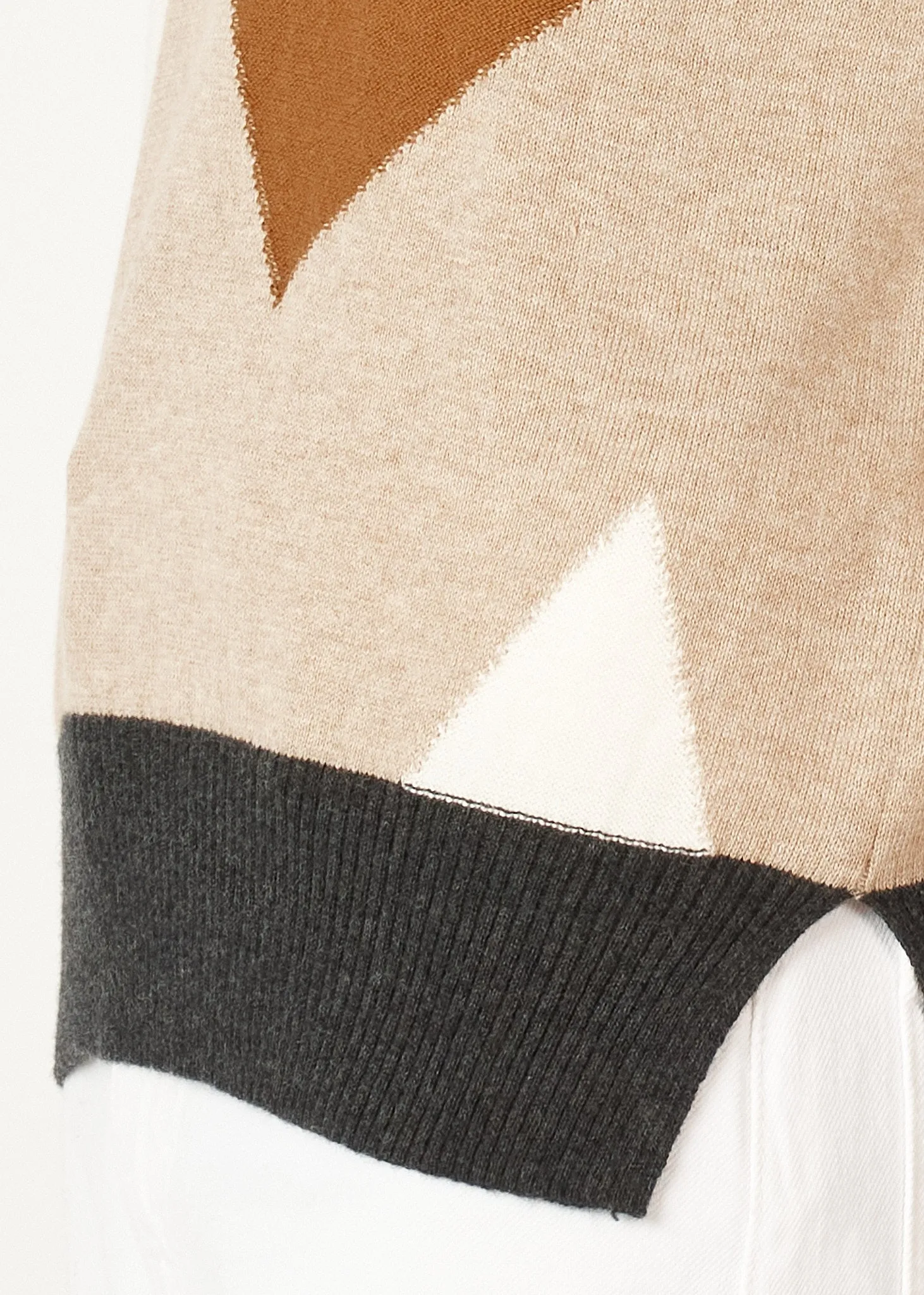 Diamond Dapper Vee Neck Knit - Oat