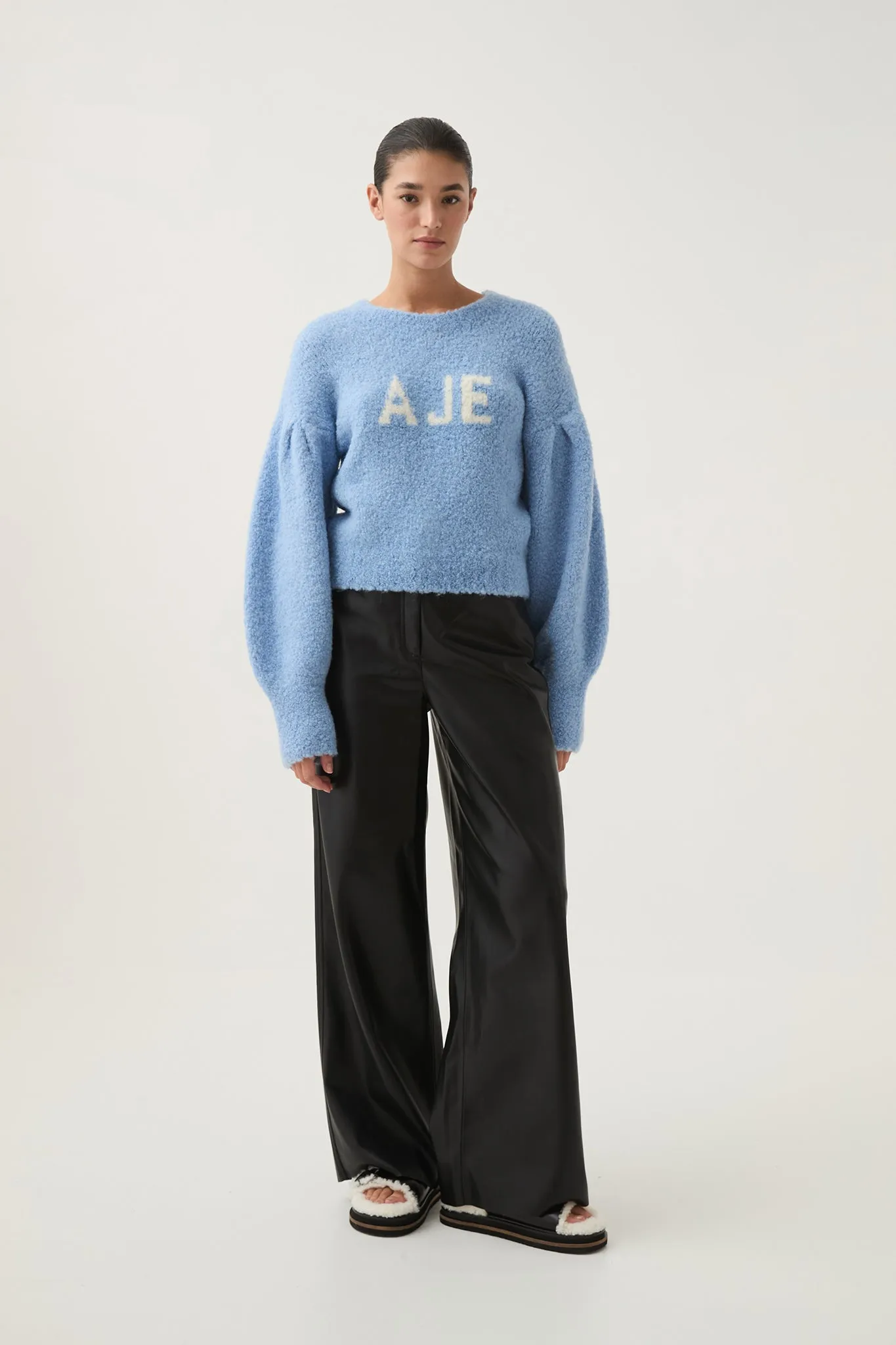 Moment Logo Knit
