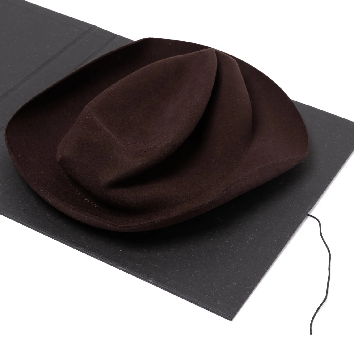 SUPERDUPER x MJ: SUPERDUPER x MJ:  Hut "HOBO Plain" aus Cashmere Blend Wool - Handarbeit